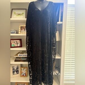 9Seed Elegant Black Lace Caftan Dress